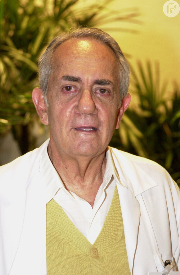 O ator Paulo José foi internado com pneumonia e não resistiu