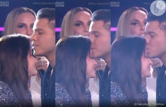 Tierry deu um beijo na testea de Gabi durante a apresentação