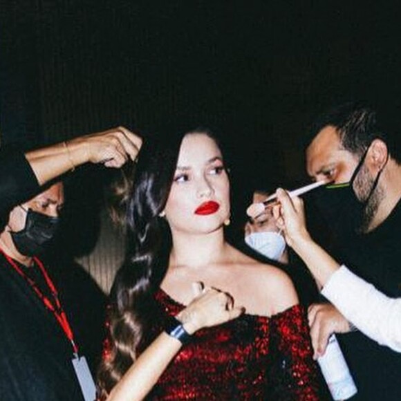 Juliette usou vestido de R$ 15 mil em ação publicitária