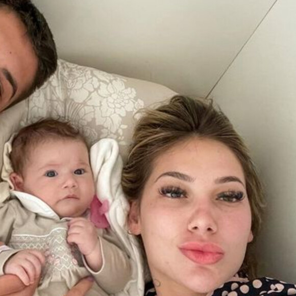 Zé Felipe também se declarou para a filha, Maria Alice em vídeo de Virgínia Fonseca: 'Um amor que chega, dói. Amo vocês demais'