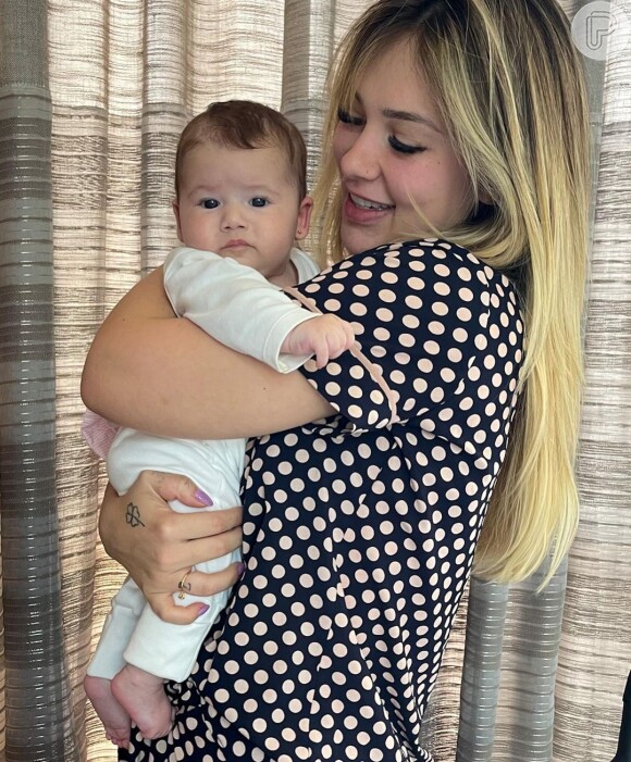 Virgínia Fonseca fez declaração apaixonada para a filha, Maria Alice, no Instagram: 'Menos de 3 meses e ja roubou todo o carisma do mundo'