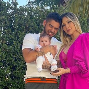 Virgínia Fonseca e Zé Felipe administram o Instagram da filha, Maria Alice, de quase 3 meses. Influenciadora comemorou progresso de seguidores da bebê: 'Vai bater 5 milhões'