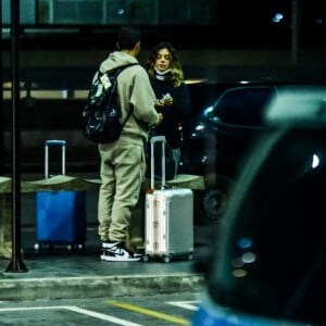 Giovanna Lancellotti foi vista com novo namorado em aeroporto de SP