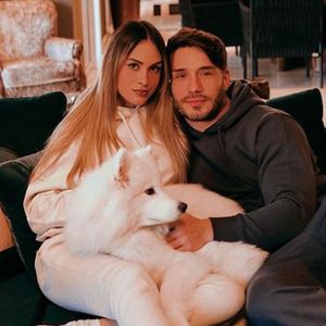 Lucas Viana e Sarah Andrade surgem juntos fazendo dança sensual