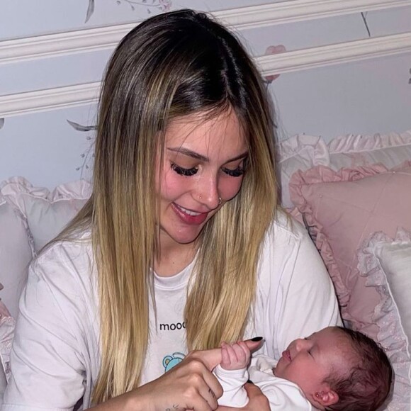 Virgínia Fonseca abriu o jogo sobre amamentação da filha, Maria Alice: 'Vem as cobranças do que eu não tenho culpa. Me senti insuficiente comigo mesma'
