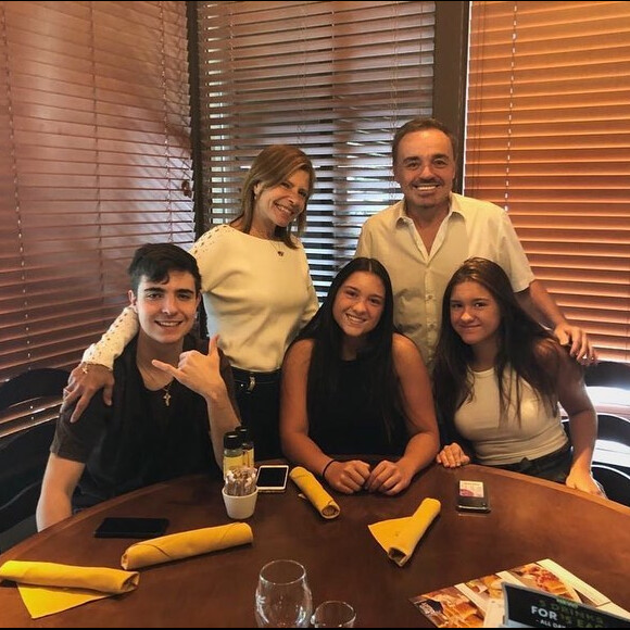 Sofia e Marina defendem o reconhecimento da união estável entre Gugu Liberato a mãe, Rose Miriam