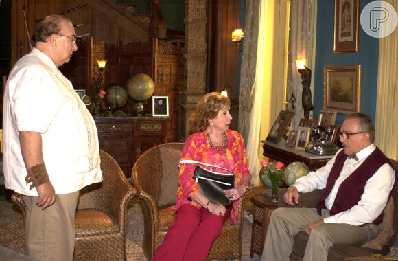 Sérgio Mamberti como Silvano em cena da novela 'Sabor da Paixão' com Aracy Blabanian (Hermínia) e Ednei Giovenazzi (Quintino).