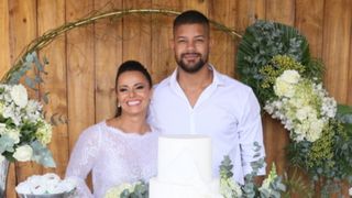 6 vídeos do casamento de Viviane Araujo: choro e pet no altar, surpresa de Gretchen e mais!