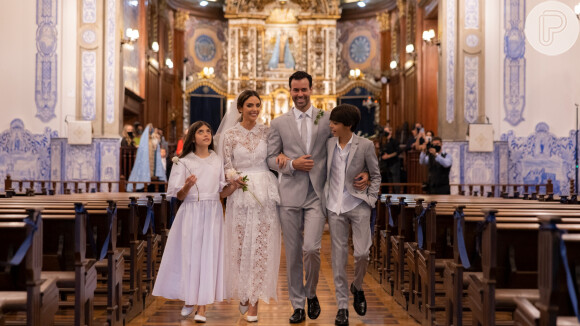 Fotos do casamento de Carol Celico foi feito em cerimônia intimista nesta quinta-feira (09)