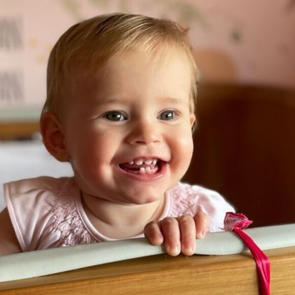 Tiago Leifert e Daiana Garbin são pais de Lua