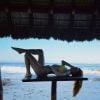 Biquíni de Marina Ruy Barbosa em fotos espontâneas do Instagram é de modelo mais largo e confortável
