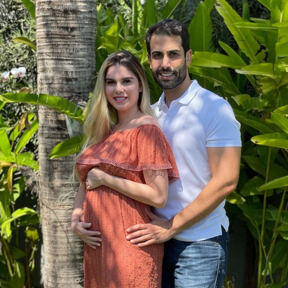 No início de setembro, Bárbara Evans anunciou a gravidez e logo depois revelou que esperava gêmeos