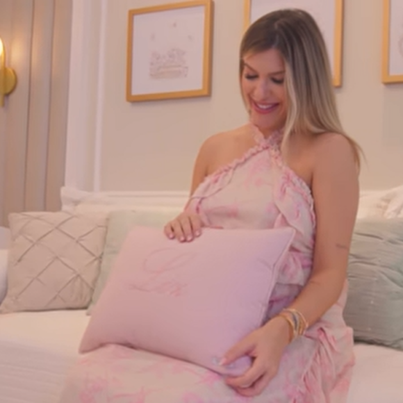Lorena Improta e Léo Santana optaram por decoração e móveis básicos e neutros em quarto de Liz, para bebê poder aproveitar por muitos anos