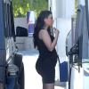 Kim Kardashian exibe barriga de grávida de quatro meses