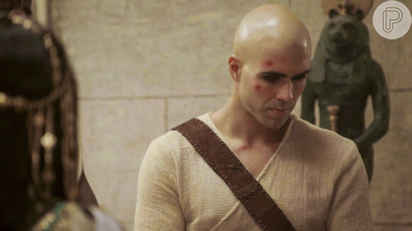 Na novela 'Gênesis', José (Juliano Laham) é preso após ser vítima de armação de Neferíades (Dandara Albuquerque)