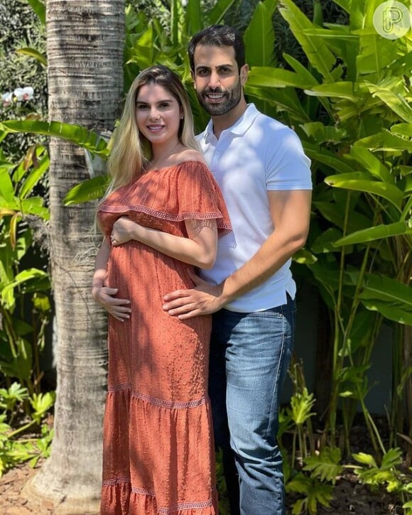 Bárbara Evans e o marido, Gustavo Theodoro, estão em tratamento desde o início de 2021