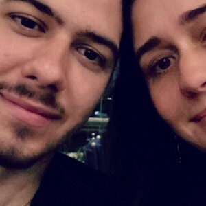 Semelhança de Alessandra Negrini com filho de Murilo Benício rouba a cena em foto