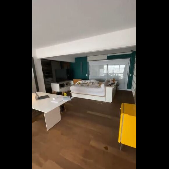Whindersson Nunes mostra segundo andar da cobertura e filma cama de casal
