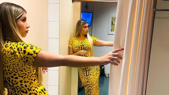 Marília Mendonça usa vestido lápis com estampa de leopardo e preço surpreende. Veja!