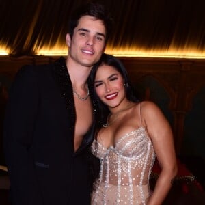 Ex-BBB Flay ficou noiva! Pedro Maia pediu cantora em casamento durante festa de aniversário de 27 anos