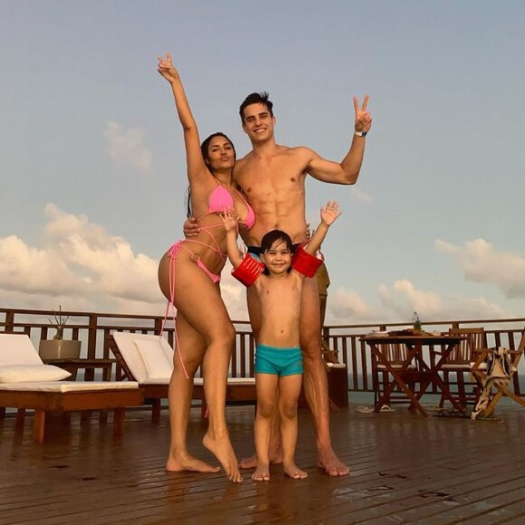 Flay é mãe de Bernardo, de 3 anos, de relacionamento anterior com Jhonatan Ricarte