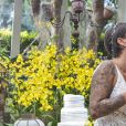   'Casamento às Cegas': Vestido de noiva de Nanda Terra tinha decote profundo  