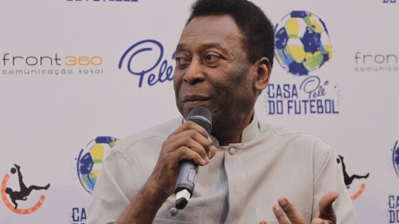 Internado em São Paulo, Pelé é transferido para unidade de cuidados especiais