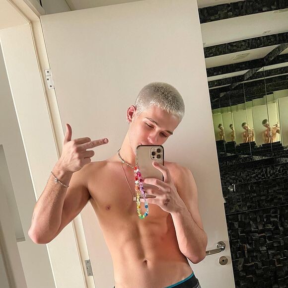 João Guilherme desabafou sobre a suposta traição de Jade Picon com Gui Araújo