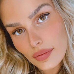 Yasmin Brunet publicou uma série de conselhos no Instagram