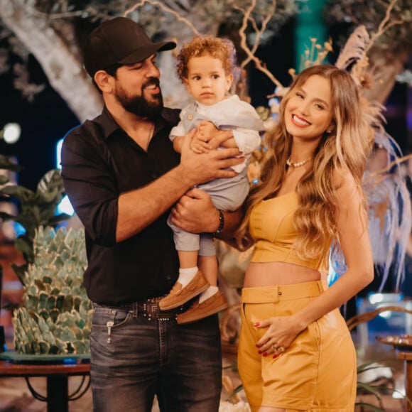 Sorocaba e Biah Rodrigues já são pais de Theo, de 1 ano e seis meses