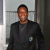 Em comunicado no Facebook oficial, Pelé afirmou em inglês que passa bem: 'Estou indo bem, sou abençoado'