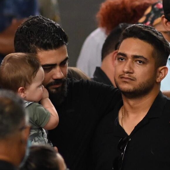 Velório de Marília Mendonça emocionou Henrique e Juliano