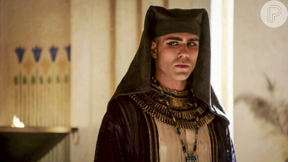 Reta final de 'Gênesis': José (Juliano Laham) fica emocionado com oferta de Sheshi (Fernando Pavão) e agradece faraó