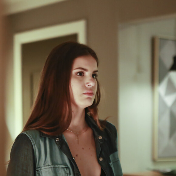 A Globo anunciou a saída de Camila Queiroz da segunda temporada de 'Verdades Secretas'