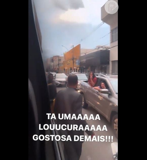 Virgínia Fonseca e Zé Felipe tiveram recepção calorosa na cidade e foram perseguidos por fãs pela estrada