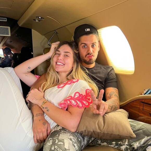 Por estarem sozinhos sem a filha, Virgínia Fonseca e Zé Felipe pegaram o avião de volta para Goiás poucas horas depois do show