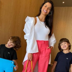 Andressa Suita postou fotos dos filhos e se derreteu