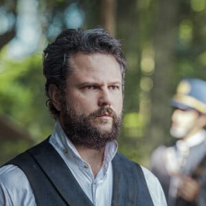 Na novela 'Nos Tempos do Imperador', Tonico (Alexandre Nero) consegue enganar d.Pedro II (Selton Mello)