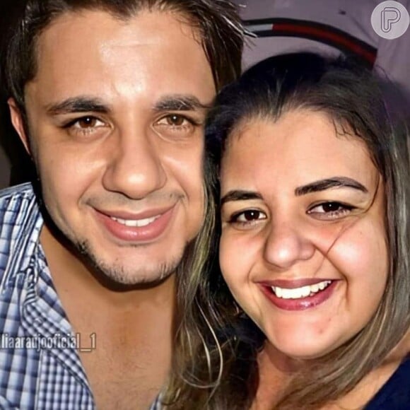 Foto: Cristiano Araújo e a namorada, Allana Moraes, morreram em 2015 -  Purepeople