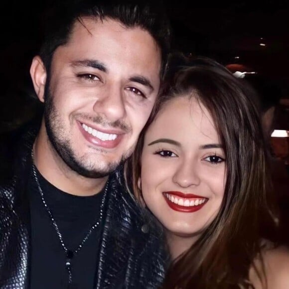 Cristiano Araújo e a namorada, Allana Moraes, morreram em 2015