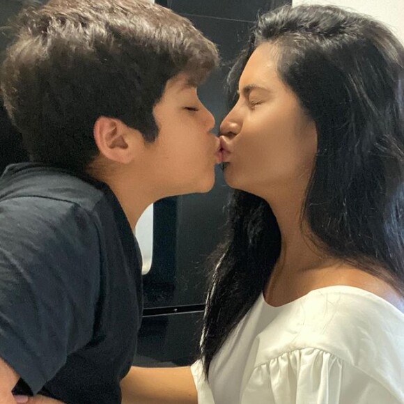 Mileide Mihaile deixou um vídeo caseiro para o filho, em que o elogia e diz que vai comemorar seu aniversário ao sair de 'A Fazenda 13'