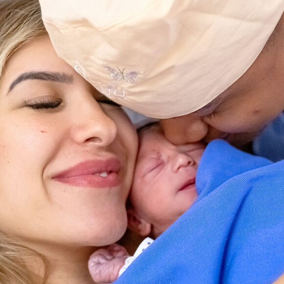 Liz é a primeira filha de Lorena Improta e Léo Santana