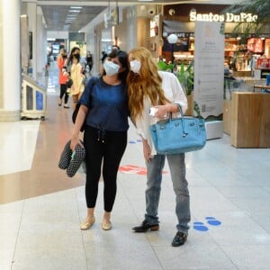 Marina Ruy Barbosa foi tietada em aeroporto do Rio de Janeiro