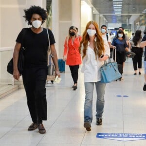 Marina Ruy Barbosa esteve em aeroporto do Rio de Janeiro nesta terça-feira, 30 de novembro de 2021