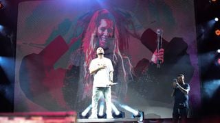 Foto de Marília Mendonça aparece em telão de show de Kevinho na Farofa da Gkay