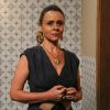 Carlota (Giulia Gam) conta para todos na mansão que Dani (Alice Wegmann) está grávida, em 'Boogie Oogie'