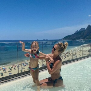 Eliana chegou a compartilhar fotos do momento de lazer com os filhos nas redes sociais