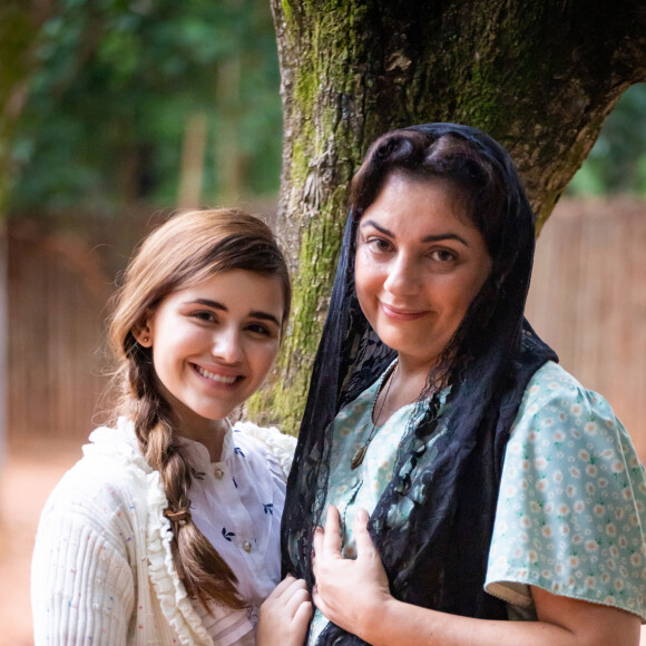 Novela 'Além da Ilusão' traz Leticia Pedro (Olívia) e Patricia Pinho (Fátima)