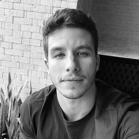 Ricky Tavares e Bruna Marquezine nem conversaram sobre os rumores de romance: 'Nem tocou no assunto. Dei risada só [...] Não tinha muito o que falar. A gente levou numa boa'