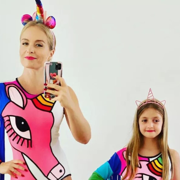 Angélica e a filha, Eva, de 9 anos, já combinaram look em várias ocasiões